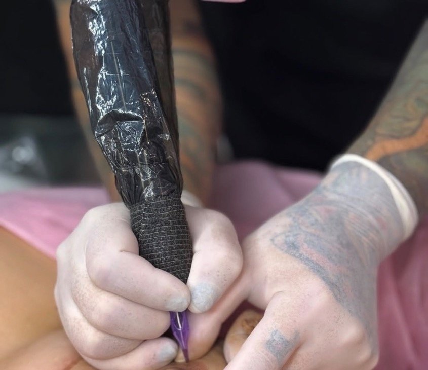 Micropigmentación paramédica de areolas